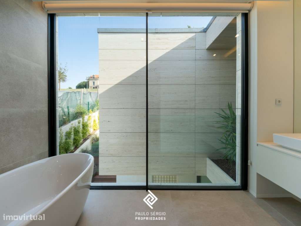 Moradia de Luxo T4 na Quinta Marques Gomes-26
