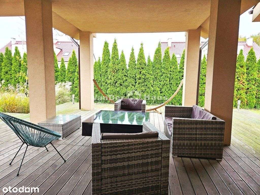 Dom w stylu hiszpańskim, duża działka, sauna-13