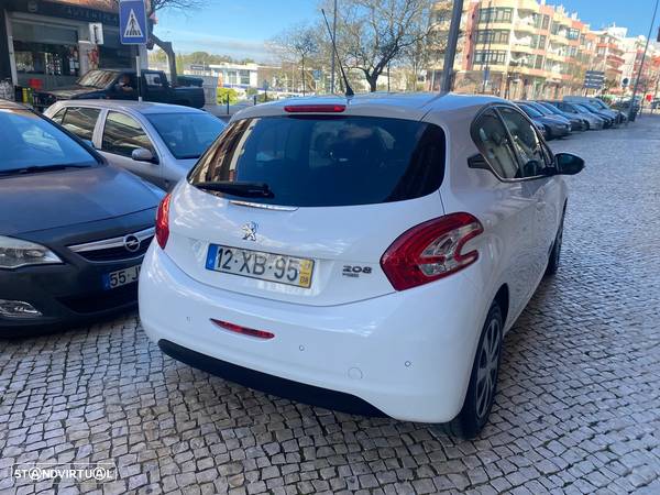 Peugeot 208 1.4 e-HDi Access 2-Tronic - 20