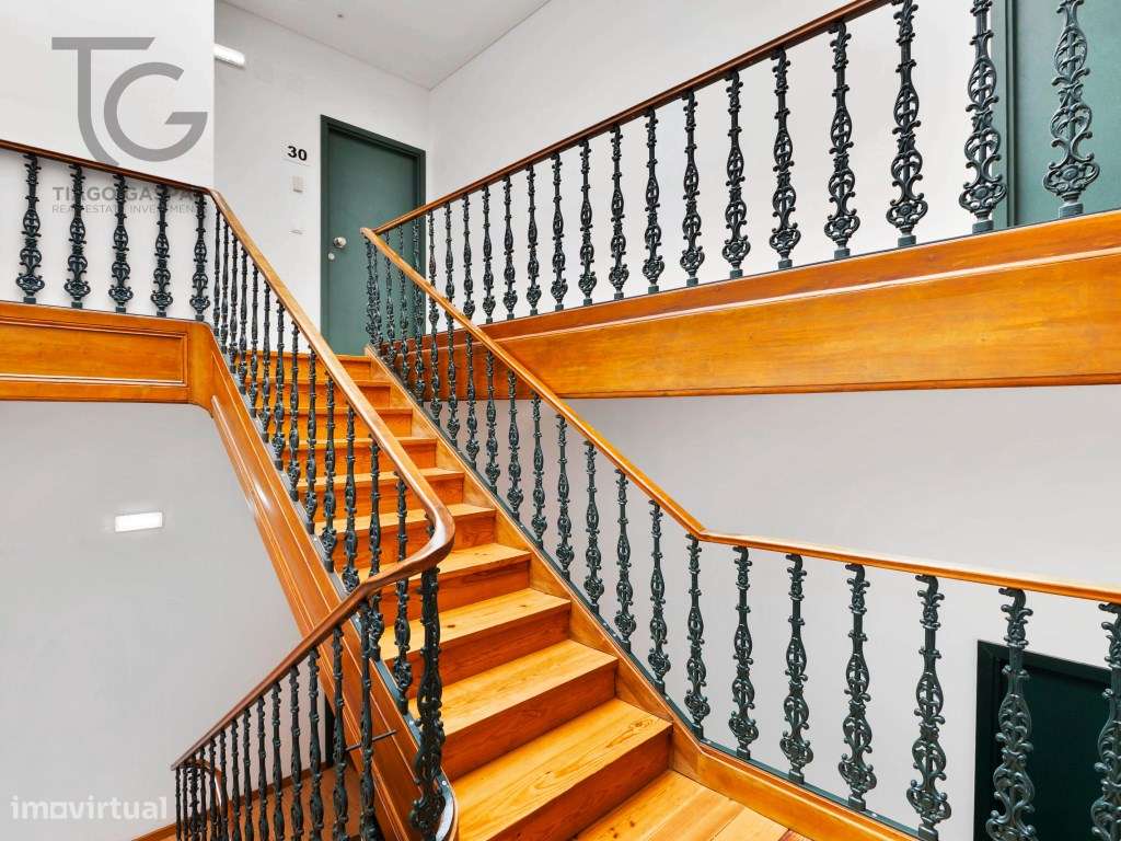 Prédio com 7 Unidades de AL e Loja em Lisboa-15