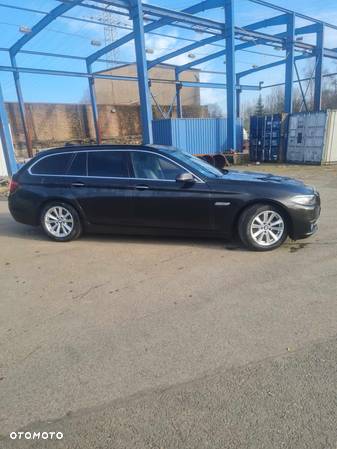 BMW Seria 5 535d Touring Luxury Line - 26