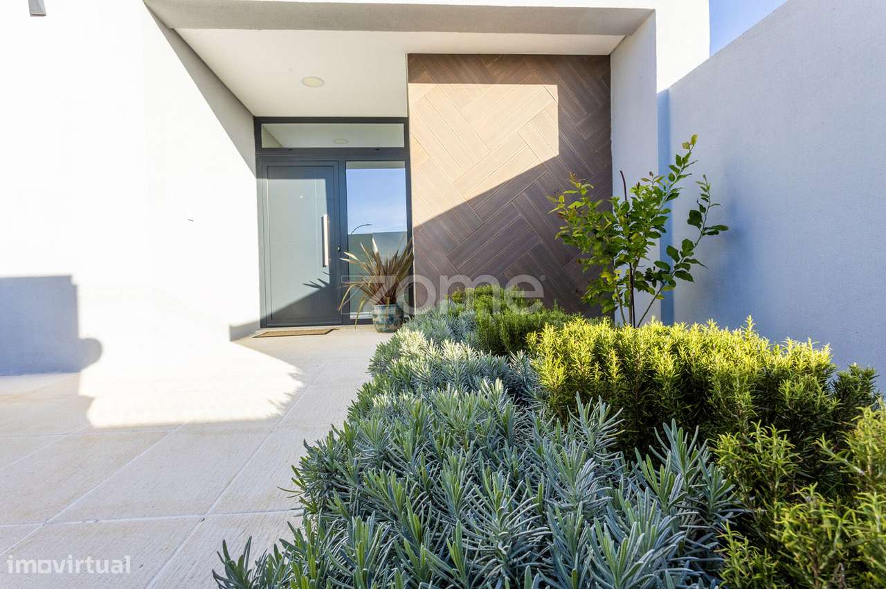 Moradia T3 com Piscina, Terraço Panorâmico e Vista Desafogada, Oeir...-3