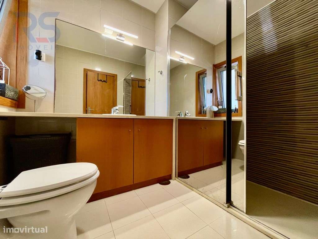 Moradia condomínio fechado T5-13