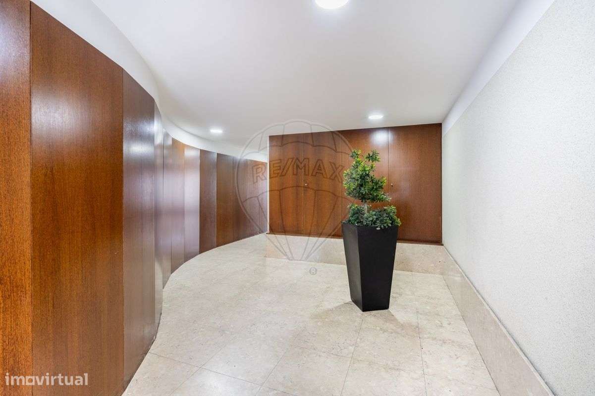 Apartamento T4 para arrendamento - Grande imagem: 2/44