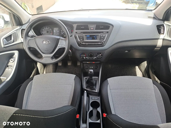 Hyundai i20 1.2 BlueDrive Classic - 11