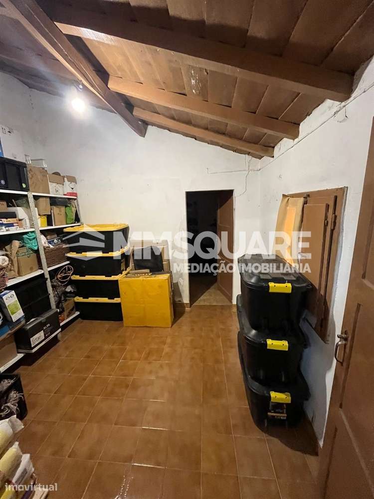 Moradia T3 inserida na zona histórica de Ourique-13