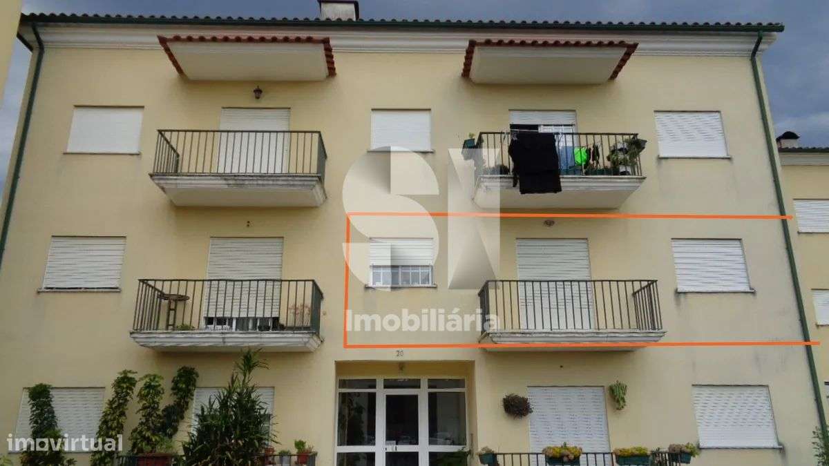 Apartamento T2 c/ garagem