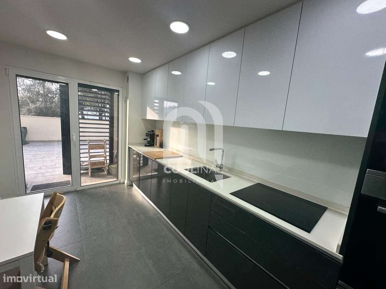 T2 Recente com logradouro e arrecadação ideal para escritório - Grande imagem: 2/37