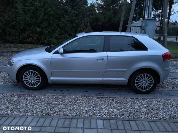 Audi A3 2.0 TDI Ambiente - 4