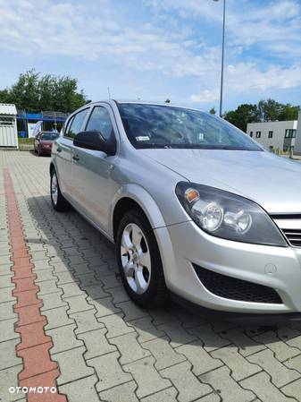 Opel Astra III 1.7 CDTI - 13