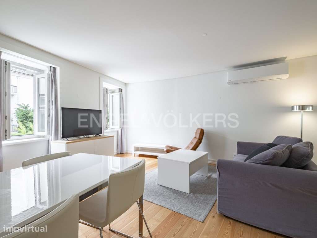 Elegante e luminoso T1 com Estacionamento junto ao Campo Mártires d... - Grande imagem: 4/28