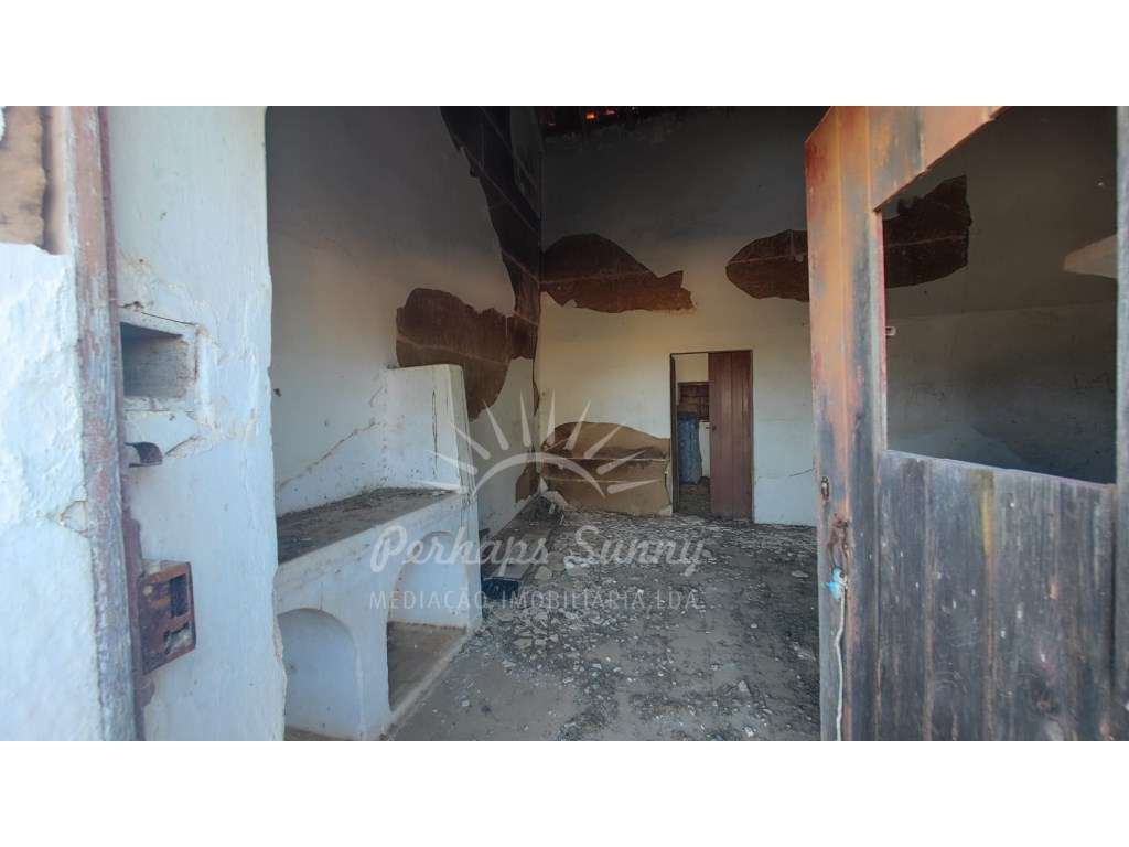 Terreno Misto com Casa Antiga para Recuperar | Mosqueirões, Grândola-14