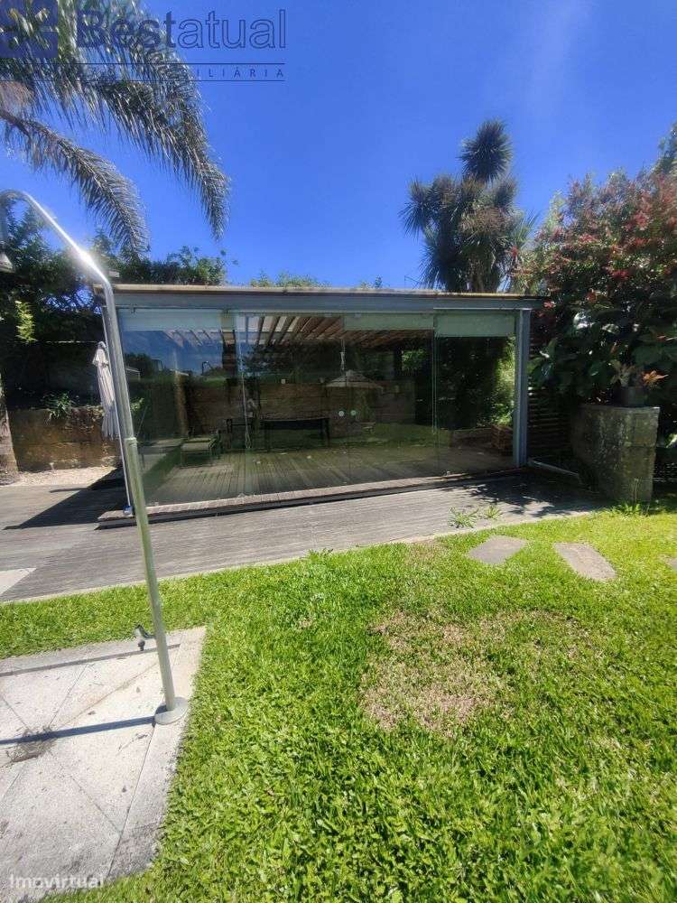 Moradia T 3 com piscina - Oportunidade!-8