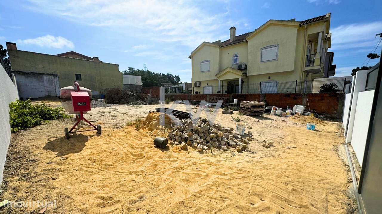 Terreno para construção em Fernão Ferro - Oportunidade única - Grande imagem: 3/8
