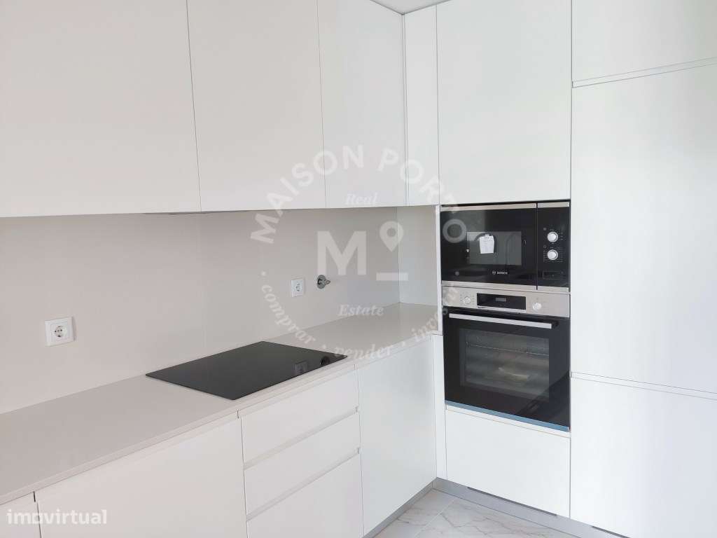 Apartamento T1+1 próximo ao Pólo do S. João no Porto - Grande imagem: 2/22