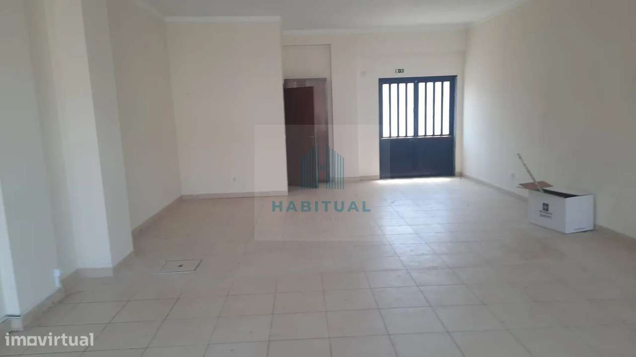 LOJA COMERCIAL NA CIDADE DE VIANA DO CASTELO - Grande imagem: 2/15