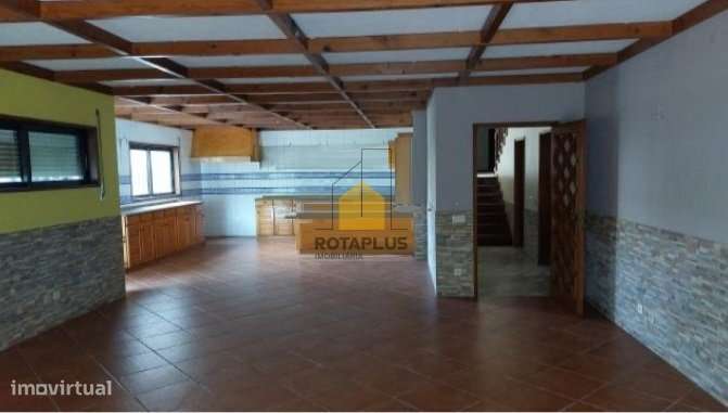 Moradia T5 com Piscina em V. N. Famalicão-3