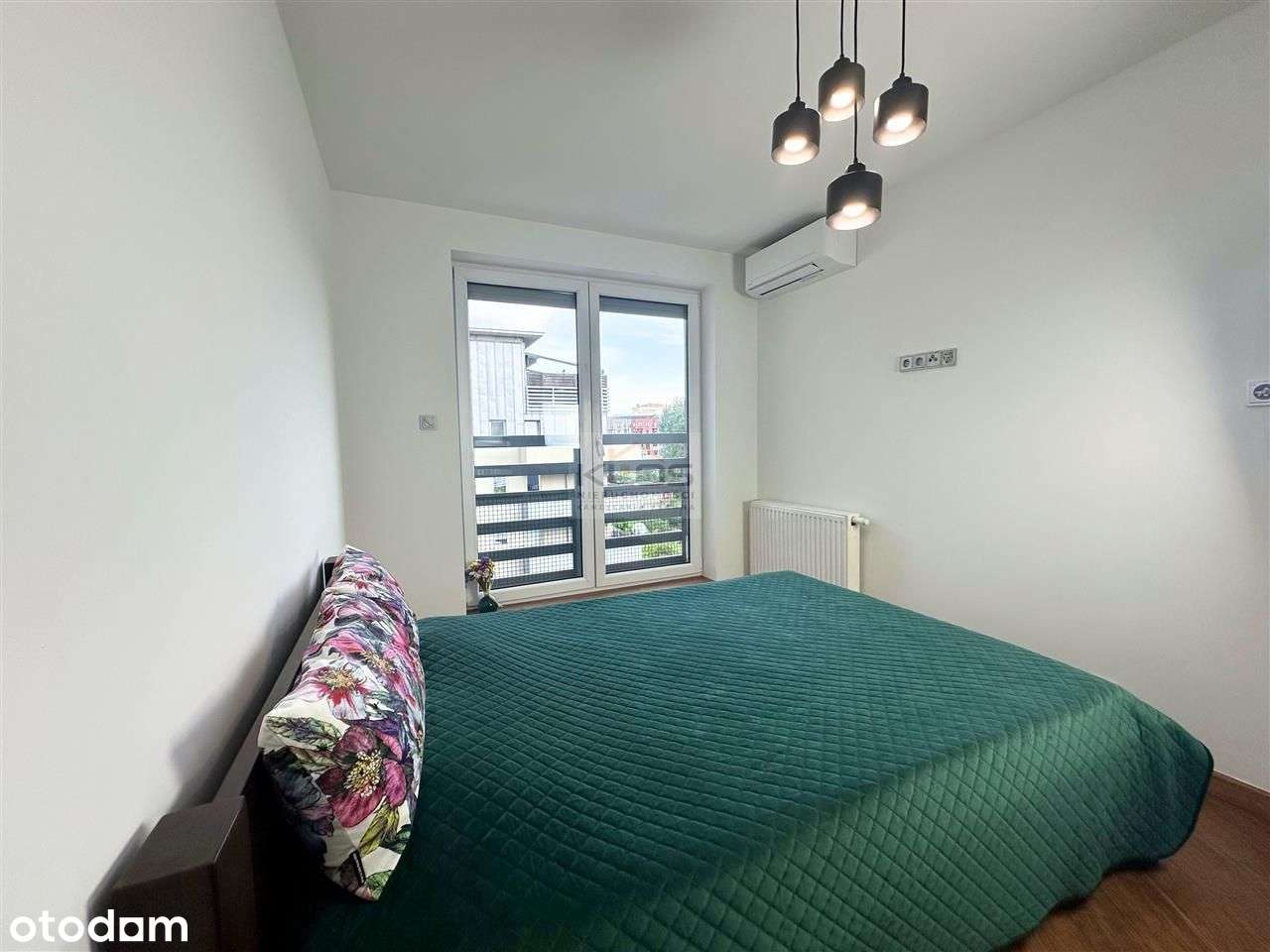 Nowoczesne 2 pokoje z dużym balkonem-3