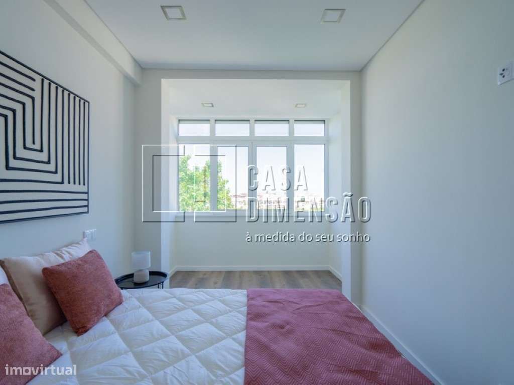 Apartamento T3 com Varanda em Benfica - Totalmente Mobilado e Pront...-37