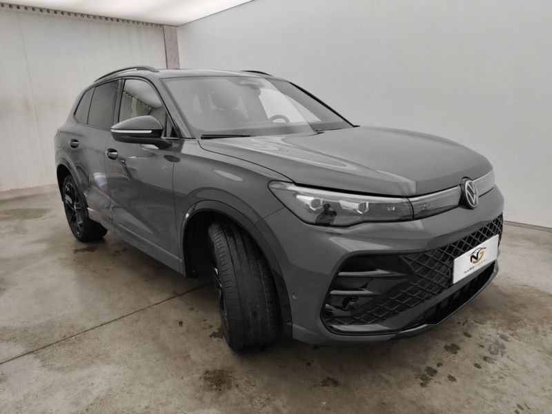 Volkswagen Tiguan III (2024-) 2.0 TDI SCR 4MOTION DSG R-Line 2025