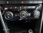 Volkswagen T-Roc 1.0 TSI Advance - 21