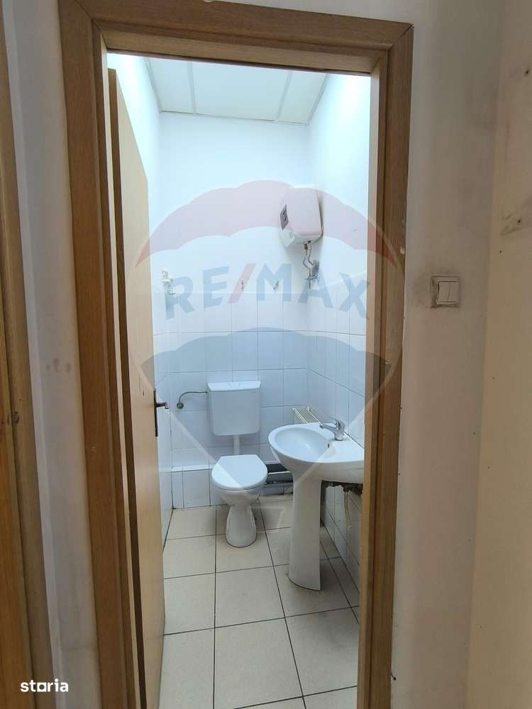 Spațiu comercial de vanzare-7