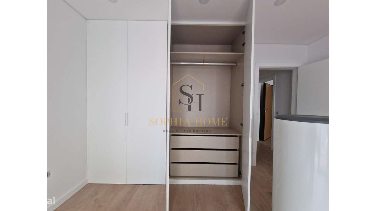 Apartamento T1 Novo - Metro St. Ovídeo-7