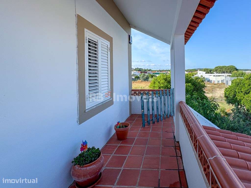 Moradia T4 c/ Jardim e Piscina - Grande imagem: 5/19