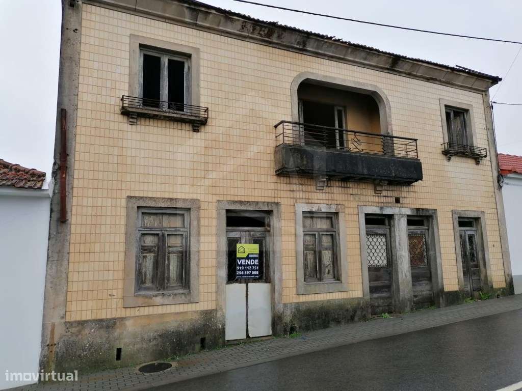 Moradia para Restauro + Terreno Urbano em Paços de Brandão, Santa M... - Grande imagem: 4/11