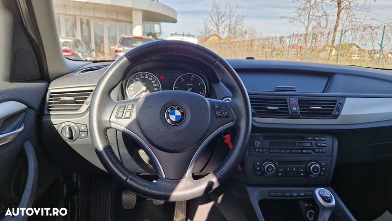 BMW X1 xDrive18d - 13
