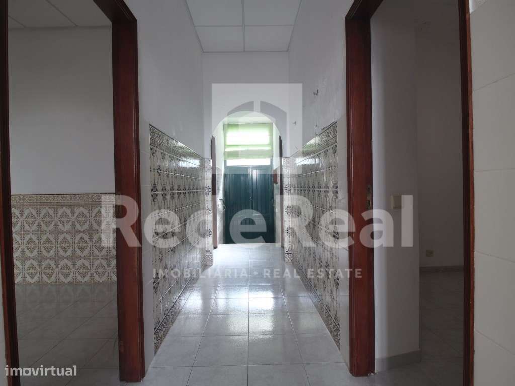 Moradia T3 com 3 anexos no centro de Faro - Grande imagem: 5/28