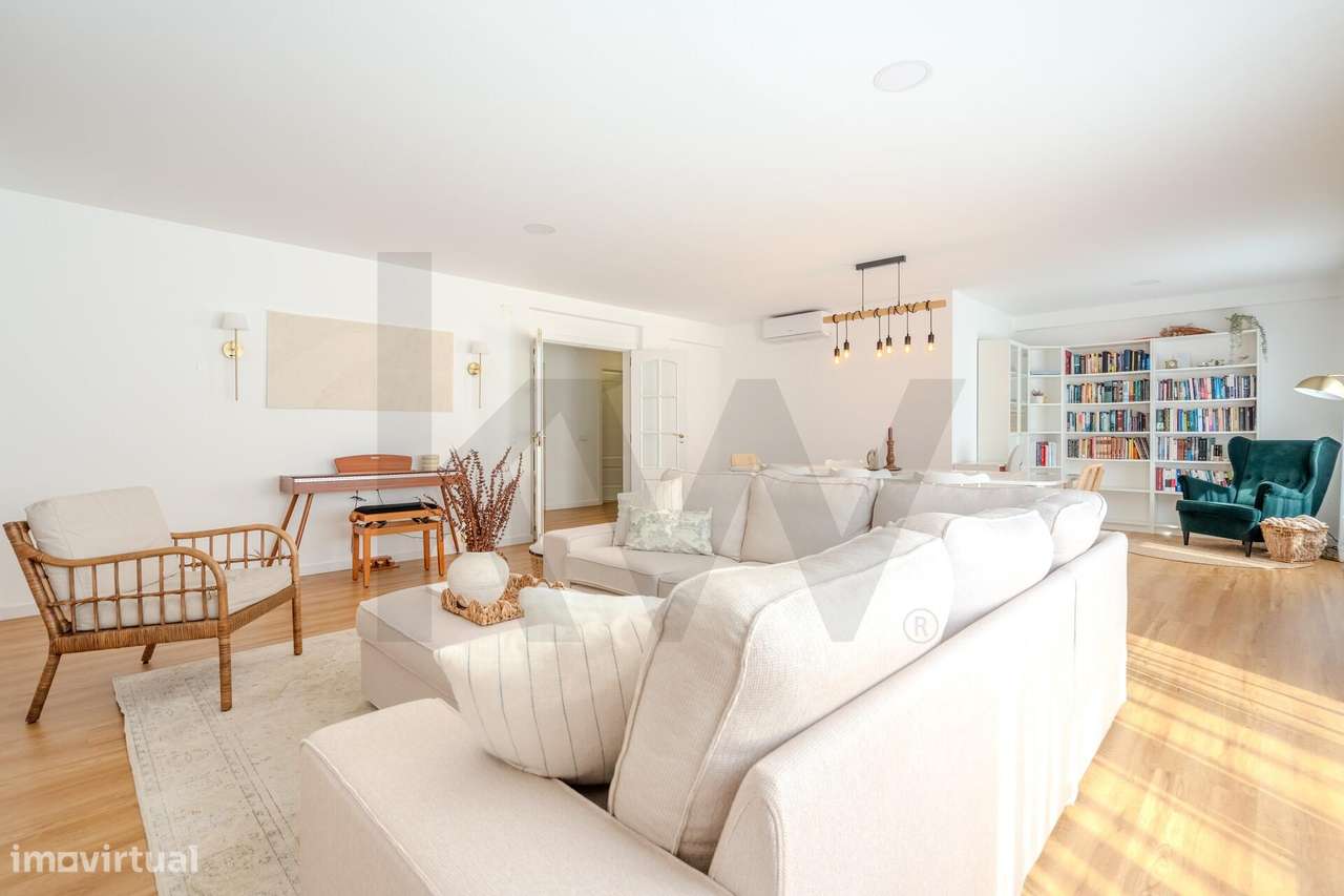 Duplex T3 Renovado no Montijo: Onde o Design Moderno encontra o Pôr do - Grande imagem: 4/60