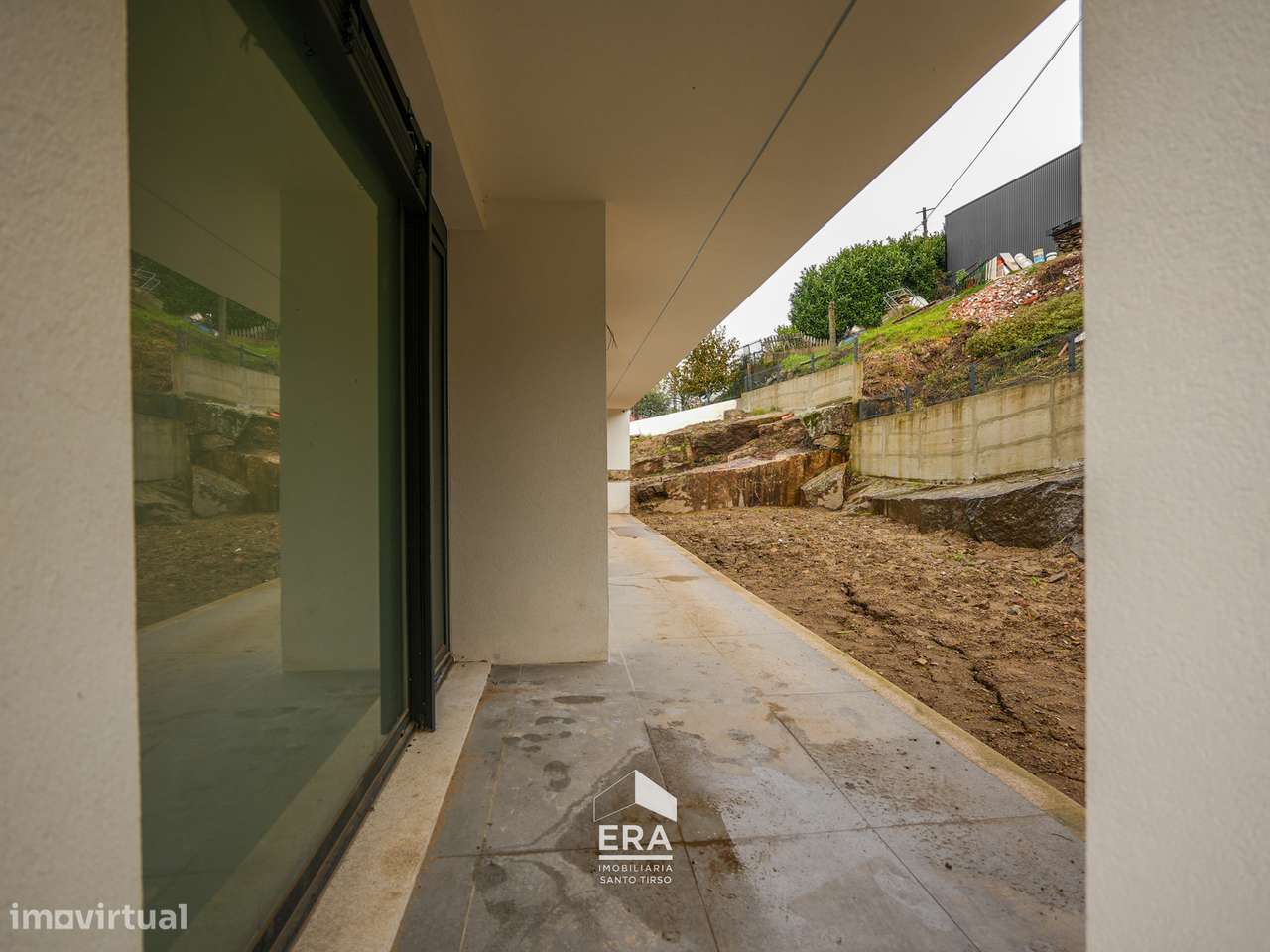 Moradia V3 com piscina em Roriz, Santo Tirso-9