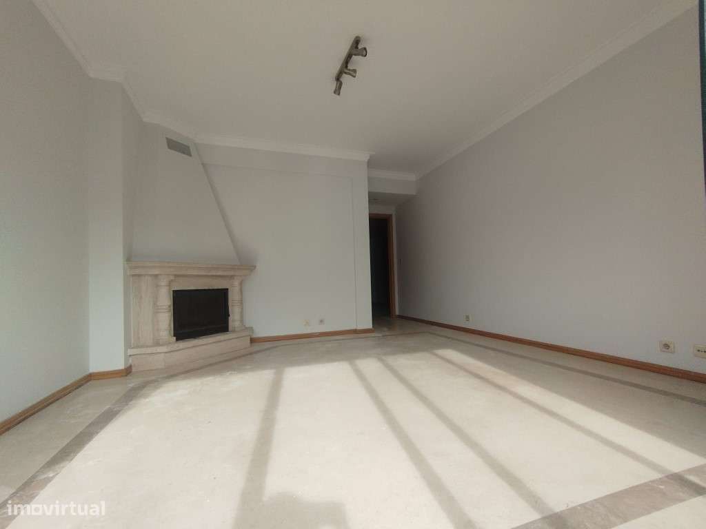 Apartamento T2 com Box e terraço em Oeiras - Grande imagem: 5/23