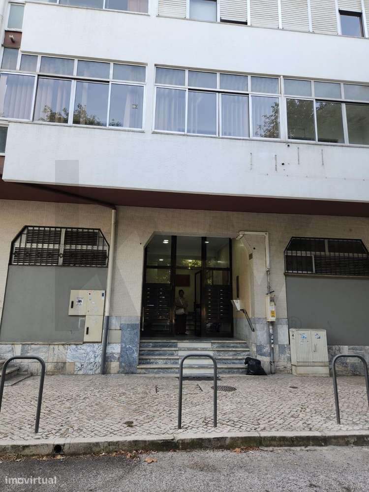 Apartamento T6 na Cova da Piedade - Grande imagem: 2/44