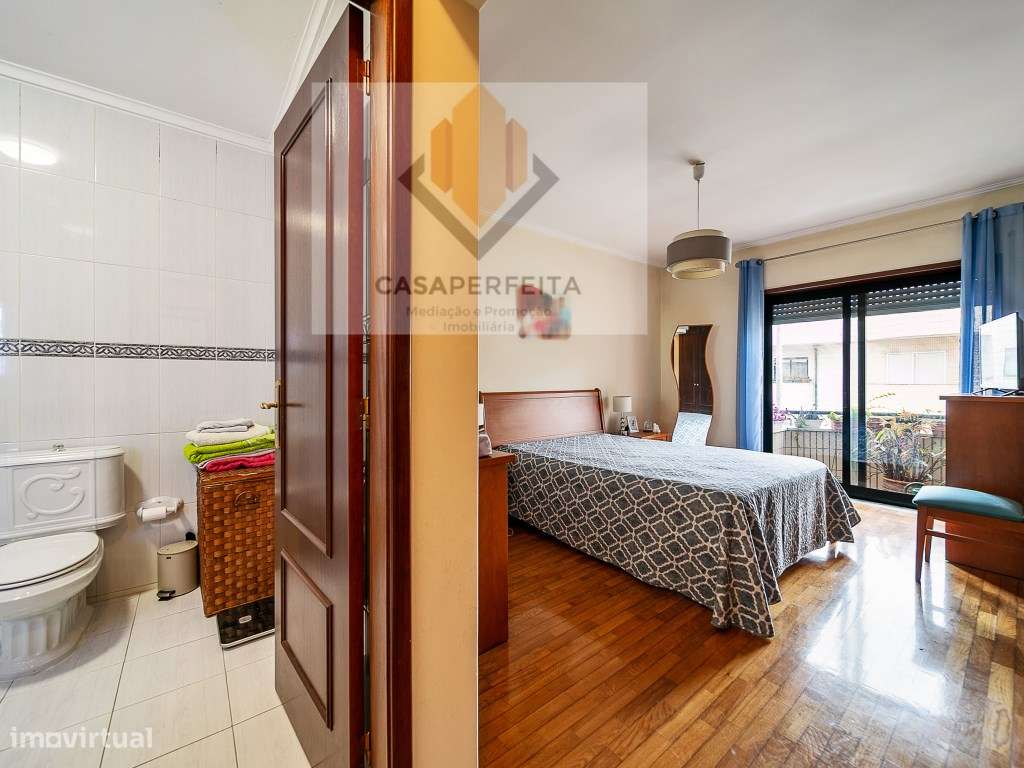 Apartamento T3 Como Novo com Varandas e Box - a 1500 metros da Prai...-18