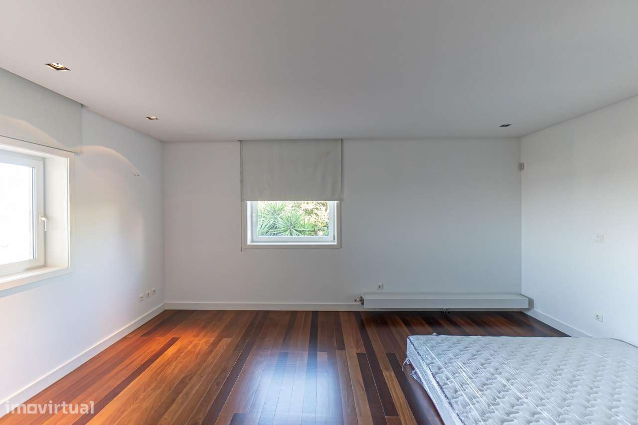 Moradia de Luxo com Elevada Privacidade, Piscinas Interior e...-53