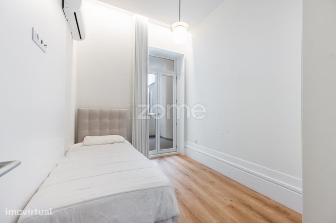 Apartamento T2 para Venda – Junto ao Coliseu do Porto-9