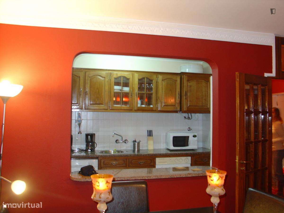 Apartamento com 2 quartos - localizado em São Nicolau Porto - Grande imagem: 4/11