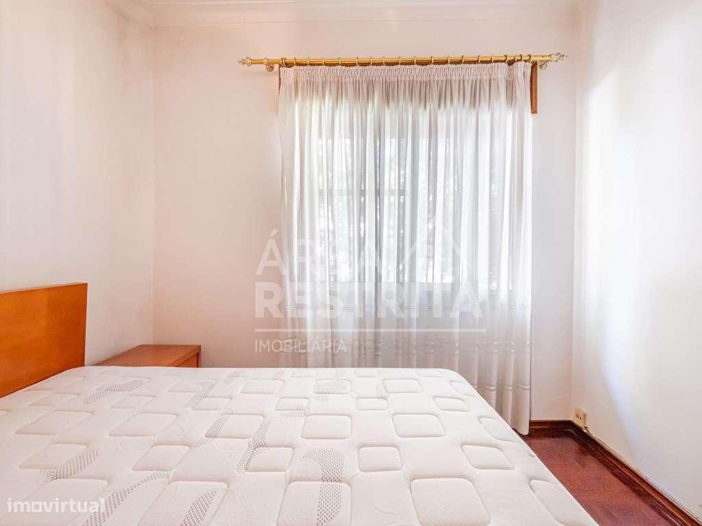 Excelente Apartamento T2 nas Paivas - Ótimo Potencial e Localização...-13