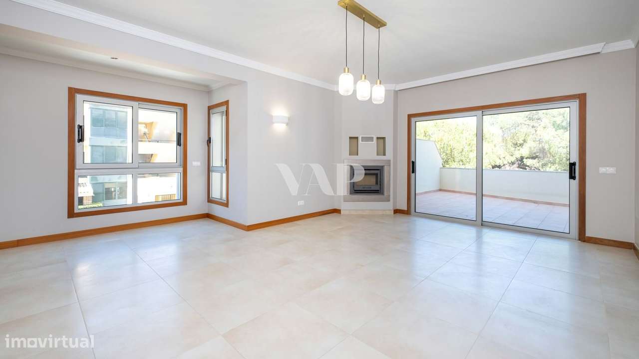 Moradia geminada V2+2 Frente Golfe,  em condomínio fechado, Vilamoura - Grande imagem: 2/38