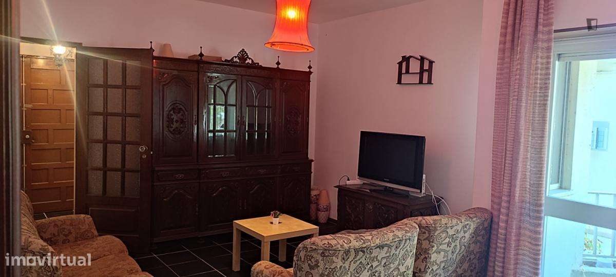 Quarto - localizado em Castelo branco - Grande imagem: 4/16