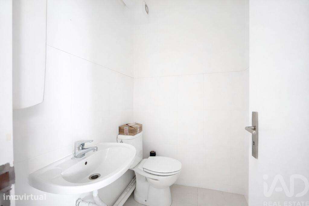 Loja / Estabelecimento Comercial em Faro (Sé e São Pedro) de 23,00 m2 - Grande imagem: 4/13