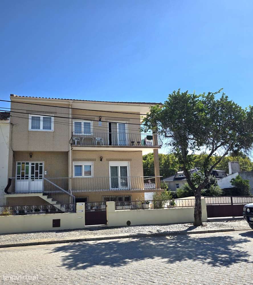 Prédio com 3 andares com utilização independente – Vendas Novas-44