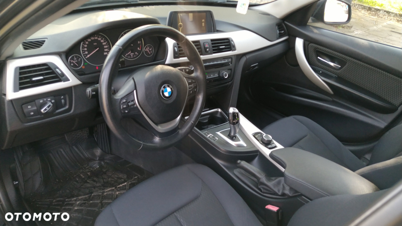 BMW Seria 3 320d Touring xDrive Sport-Aut Luxury Line - 21