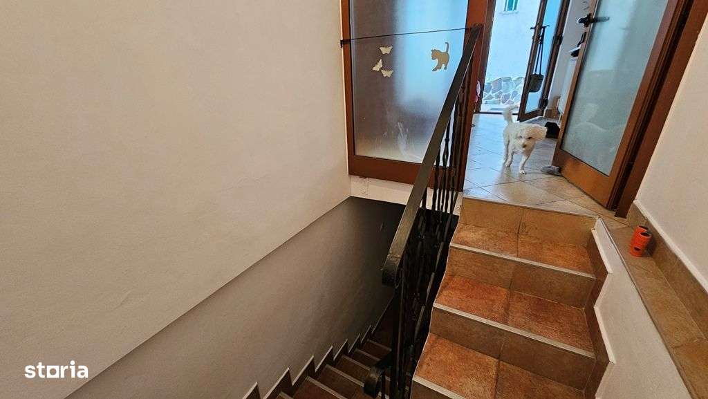 Casa de vanzare central, langa Liceul Papiu-11