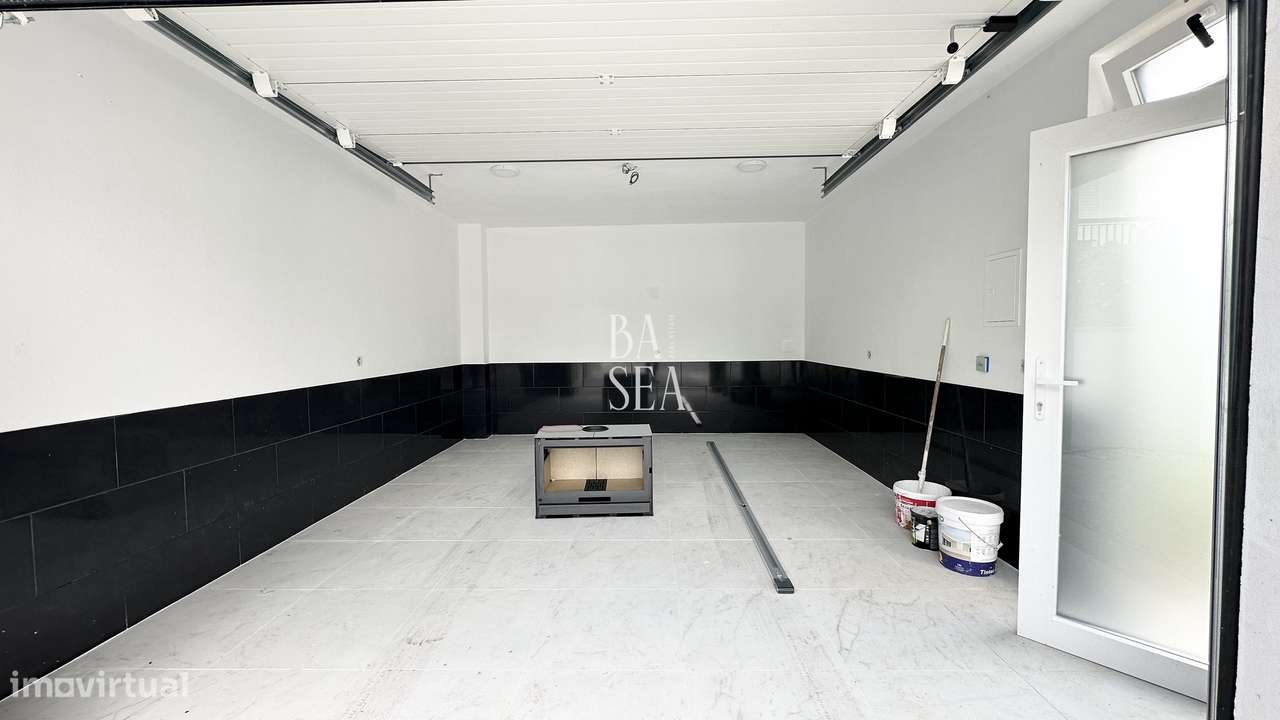 Moradia T4 Nova de Dois Andares em Palmeira Braga-31