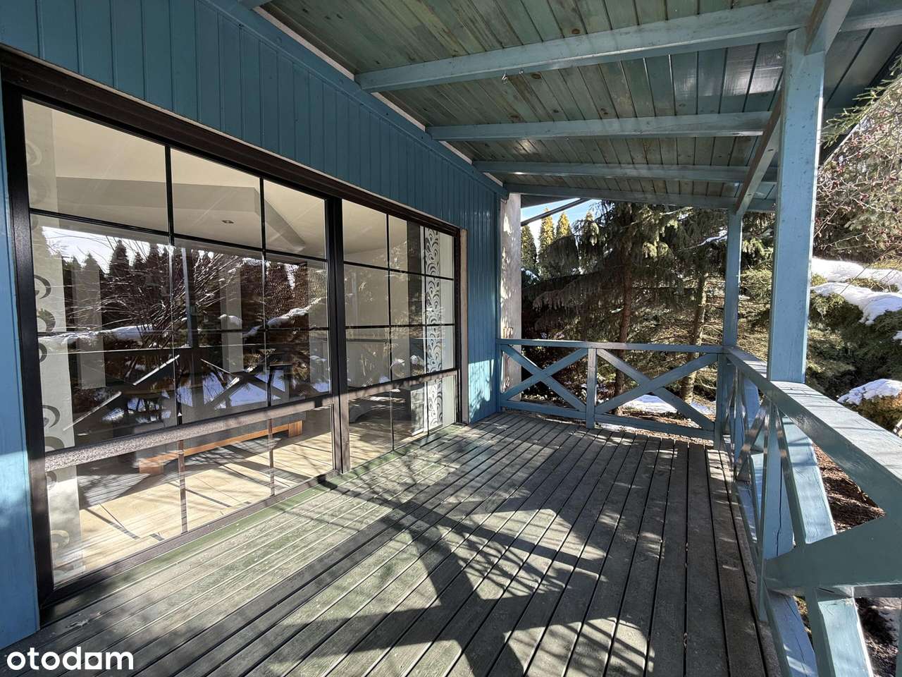 Dom z klimatem na wyjątkowo prywatnej działce z dużym osobnym garażem-6