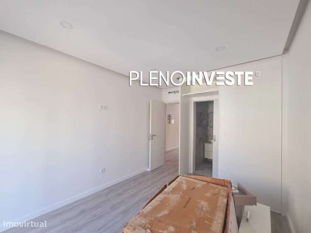 T2 Totalmente Remodelado com Varanda nas Paivas-39