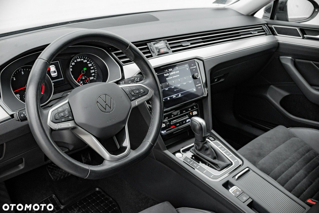 Volkswagen Passat 2.0 TDI Elegance DSG - 6